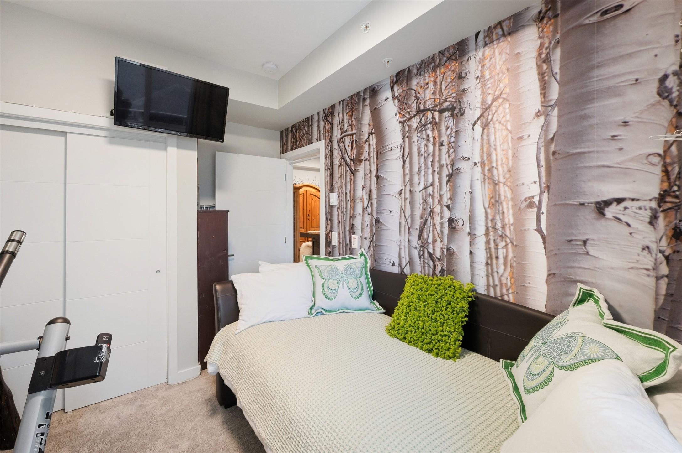419-2301 Carrington Road, West Kelowna, BC - Indoor Photo Showing Bedroom
