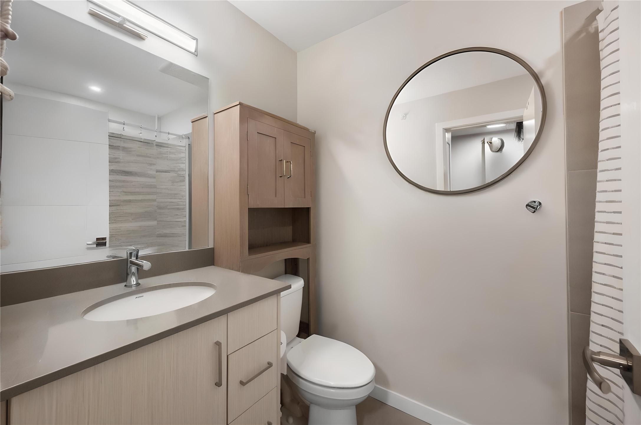 419-2301 Carrington Road, West Kelowna, BC - Indoor Photo Showing Bathroom