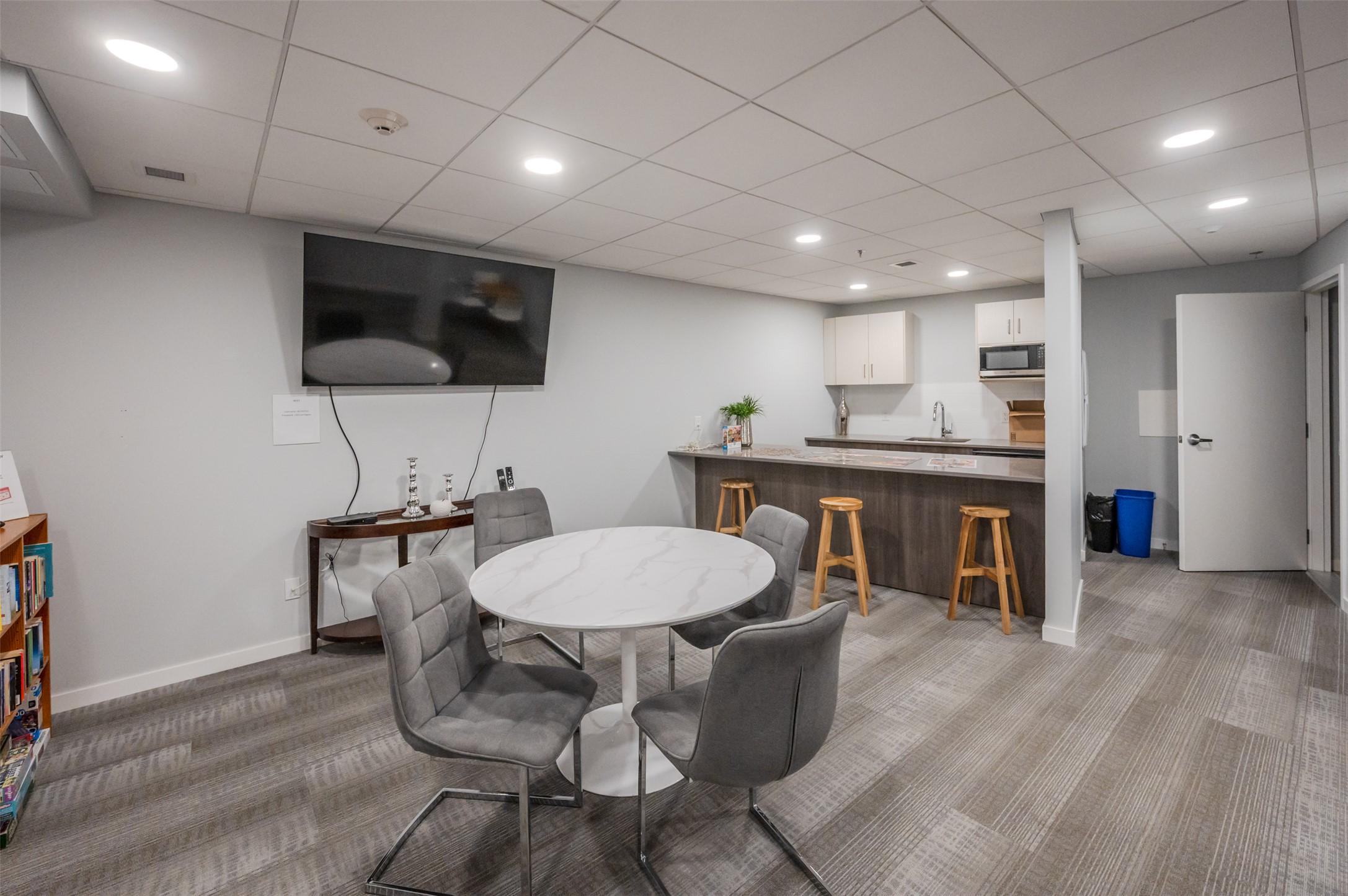 419-2301 Carrington Road, West Kelowna, BC - Indoor Photo Showing Dining Room