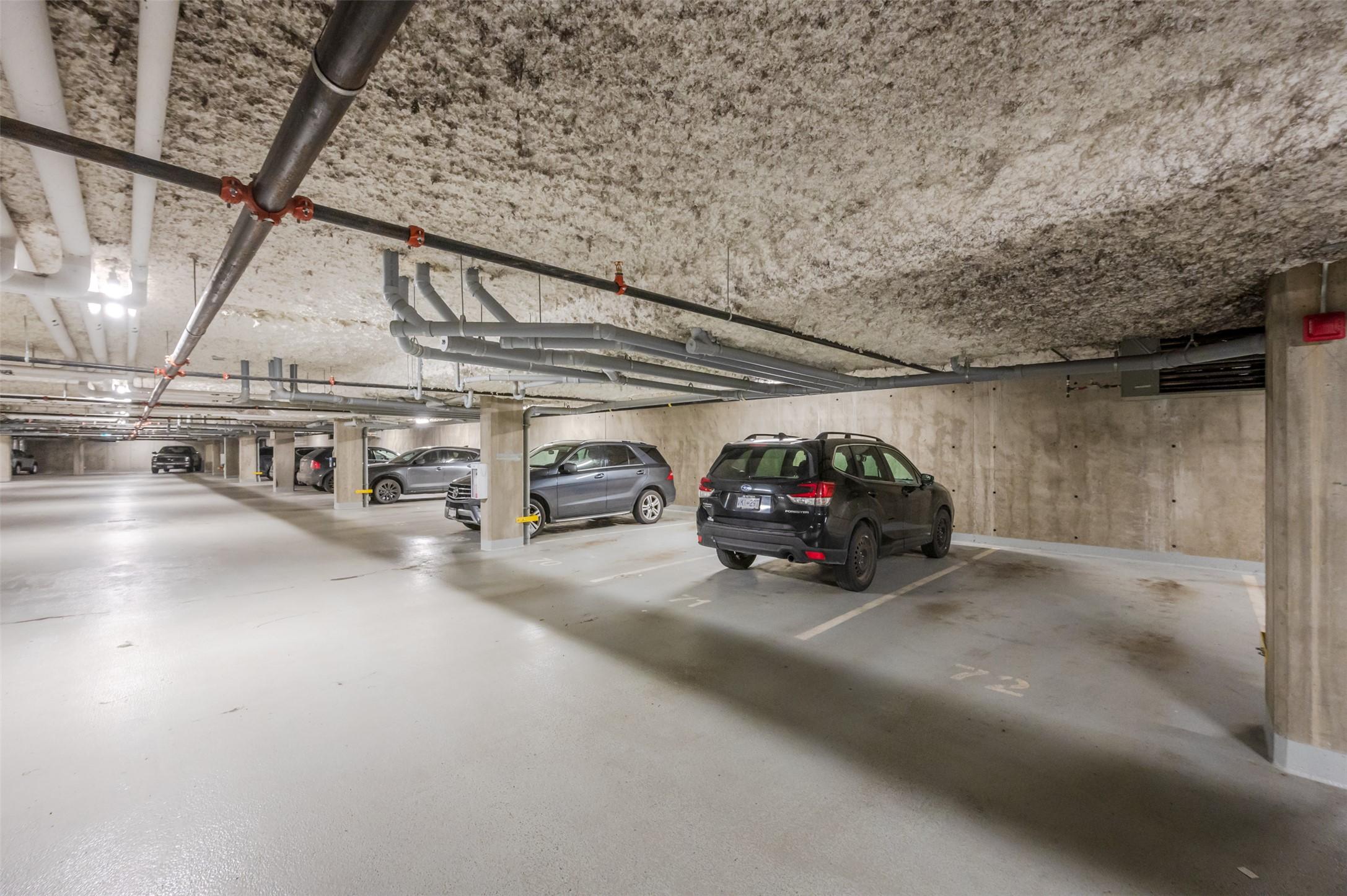 419-2301 Carrington Road, West Kelowna, BC - Indoor Photo Showing Garage