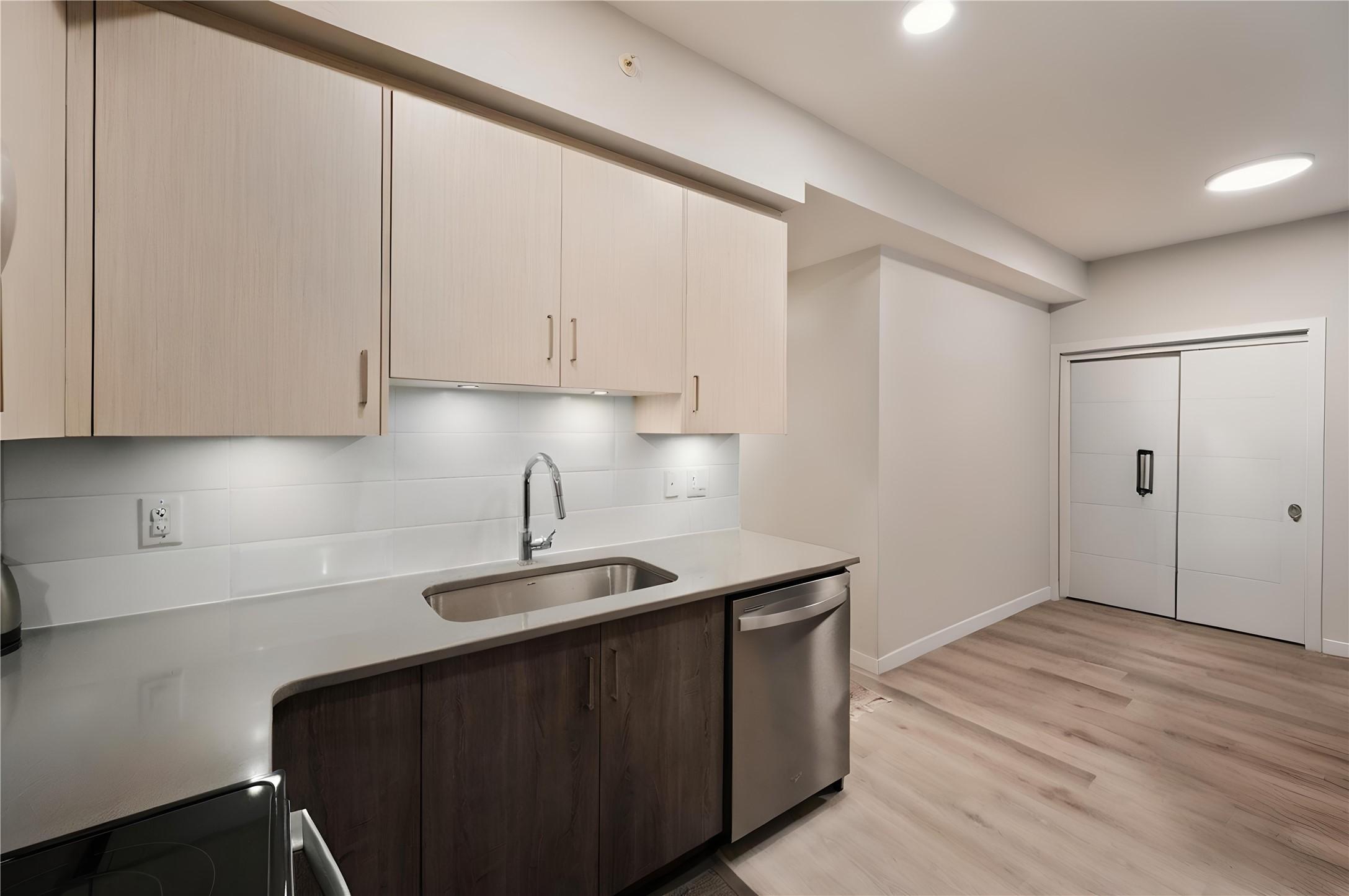 419-2301 Carrington Road, West Kelowna, BC - Indoor Photo Showing Kitchen
