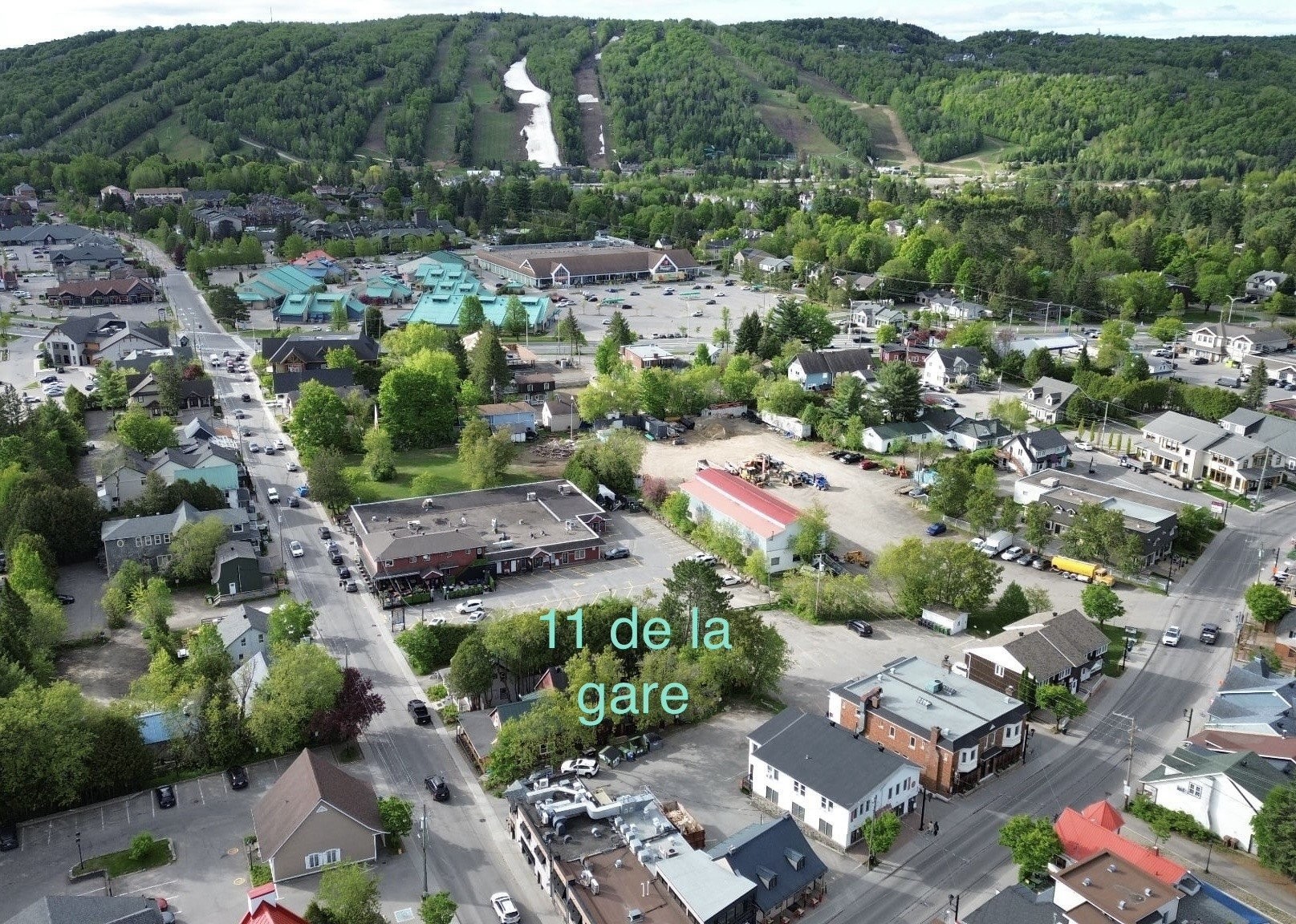 Photo aérienne - 11 Av. De La Gare, Saint-Sauveur, QC