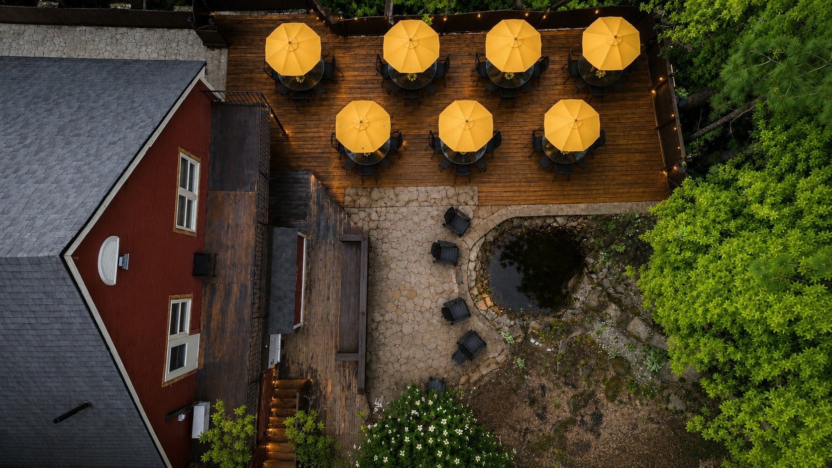 Terrasse - 11 Av. De La Gare, Saint-Sauveur, QC