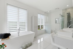 Salle de bains attenante à la CCP -