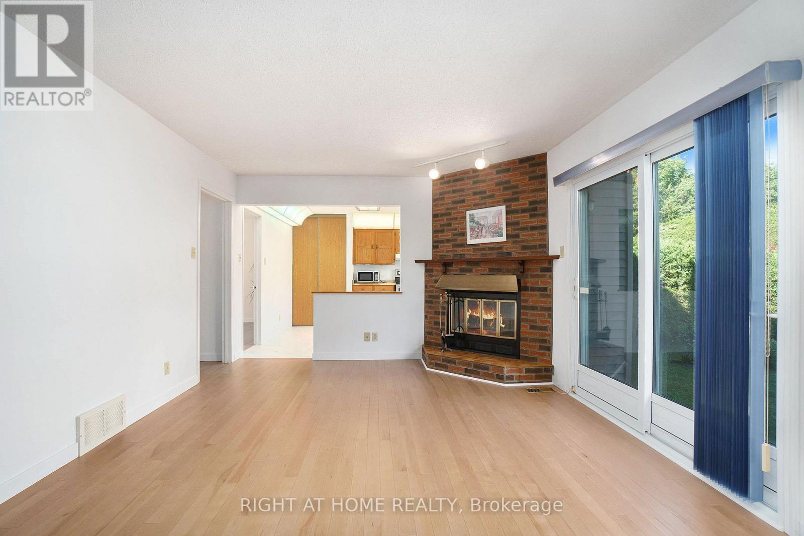 82 Nestow Drive, Ottawa, ON