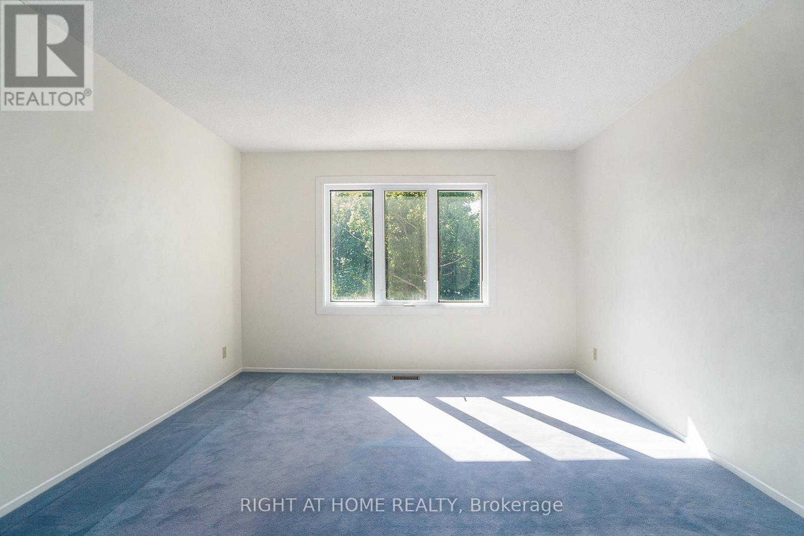 82 Nestow Drive, Ottawa, ON