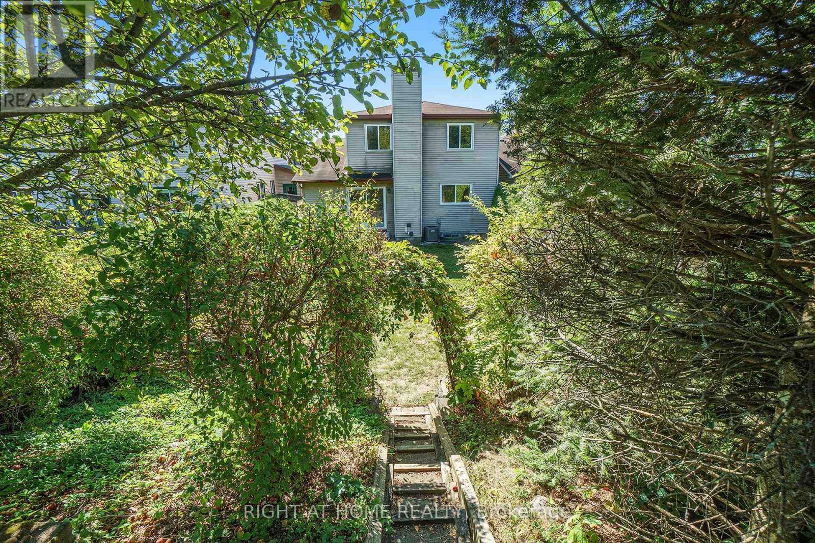 82 Nestow Drive, Ottawa, ON
