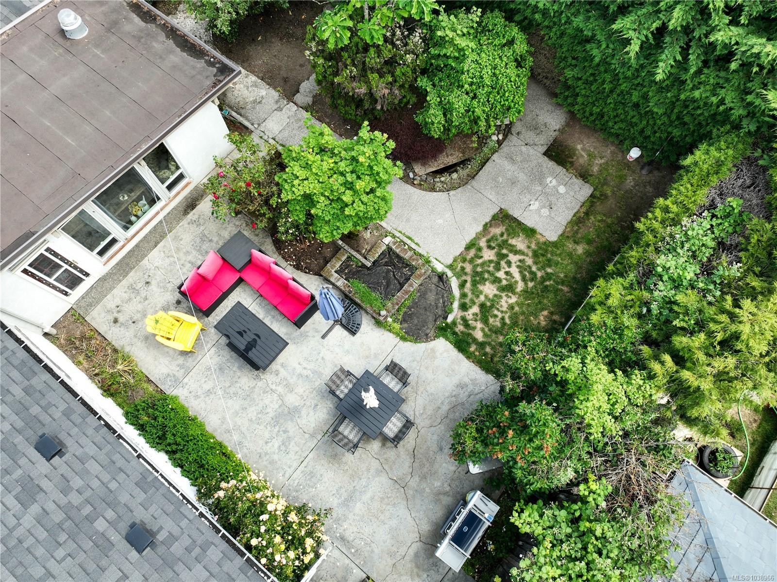 1663 Freeman Ave, Saanich, BC
