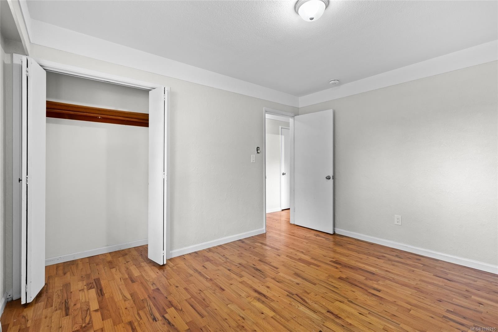 1575 Burton Ave, Victoria, BC