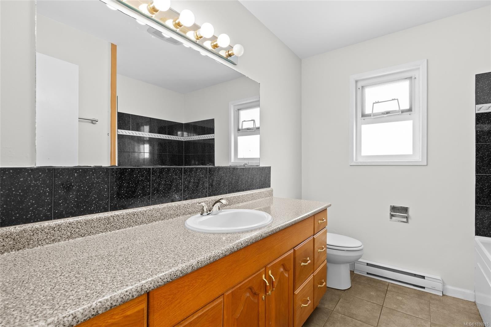1575 Burton Ave, Victoria, BC