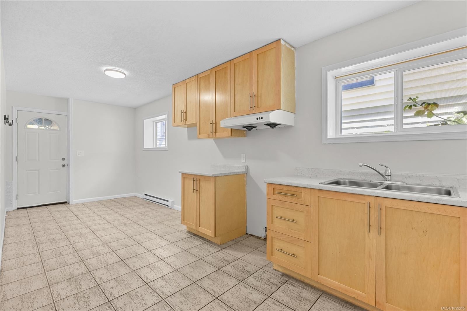 1575 Burton Ave, Victoria, BC