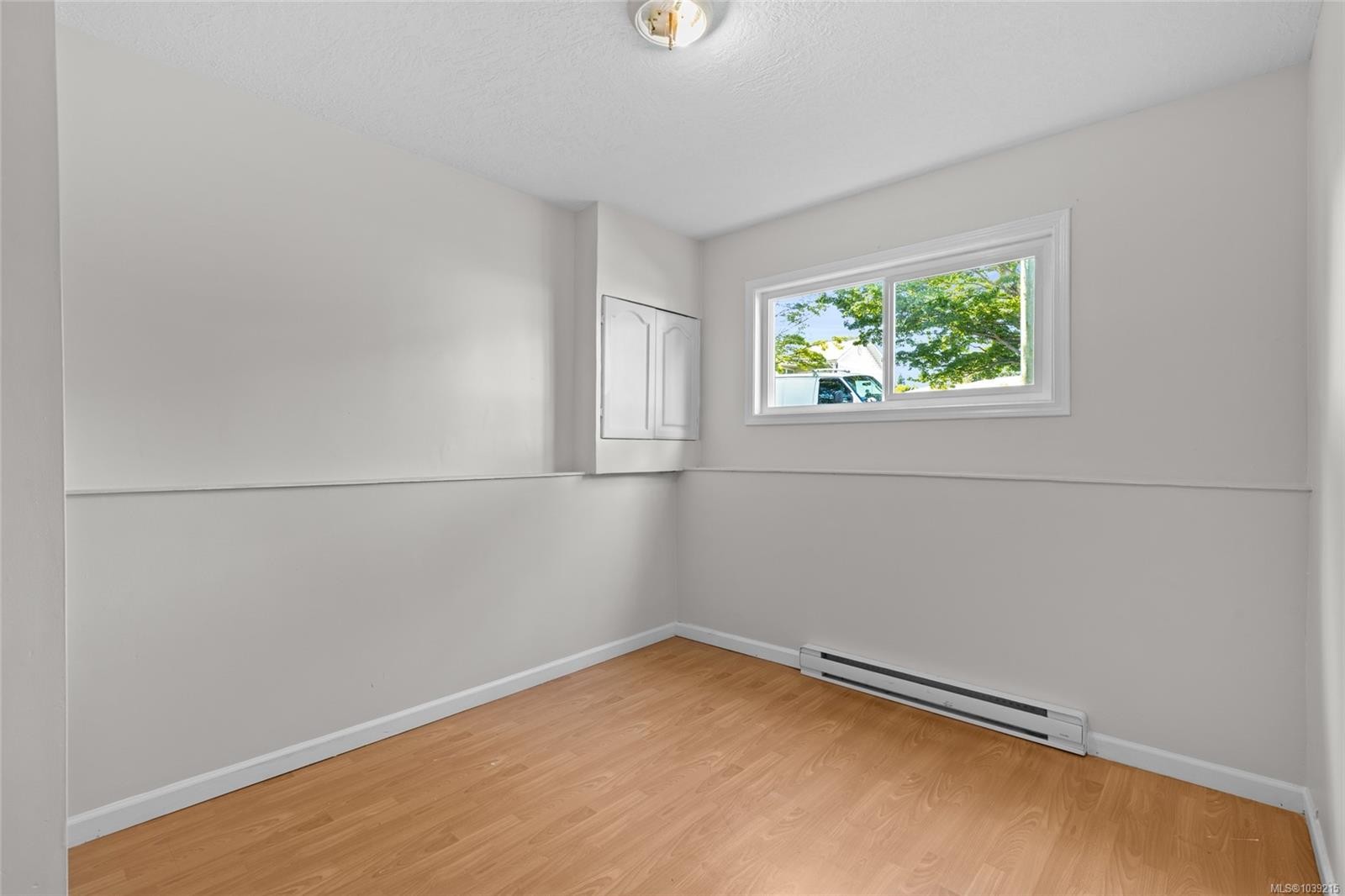 1575 Burton Ave, Victoria, BC