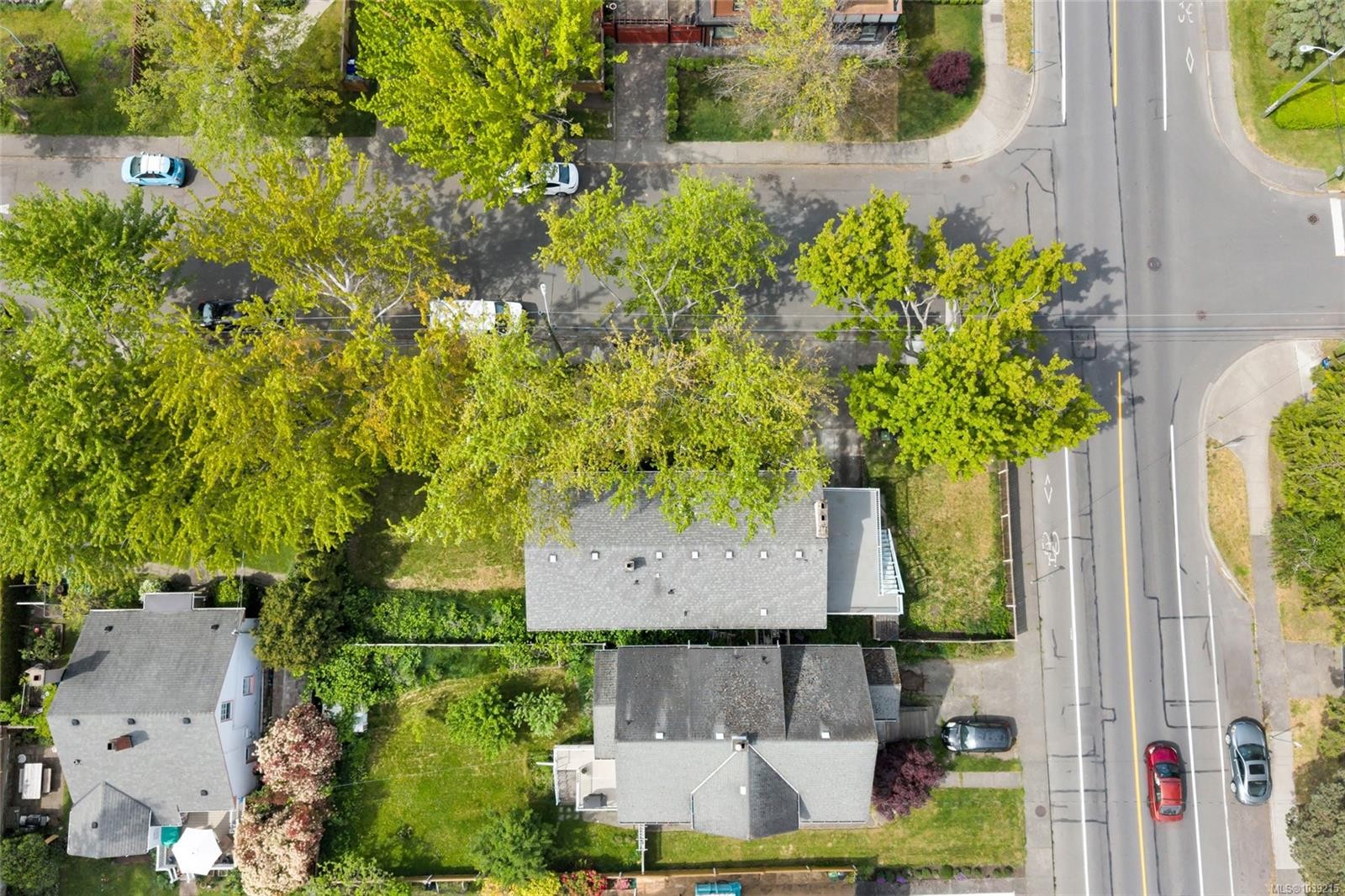 1575 Burton Ave, Victoria, BC
