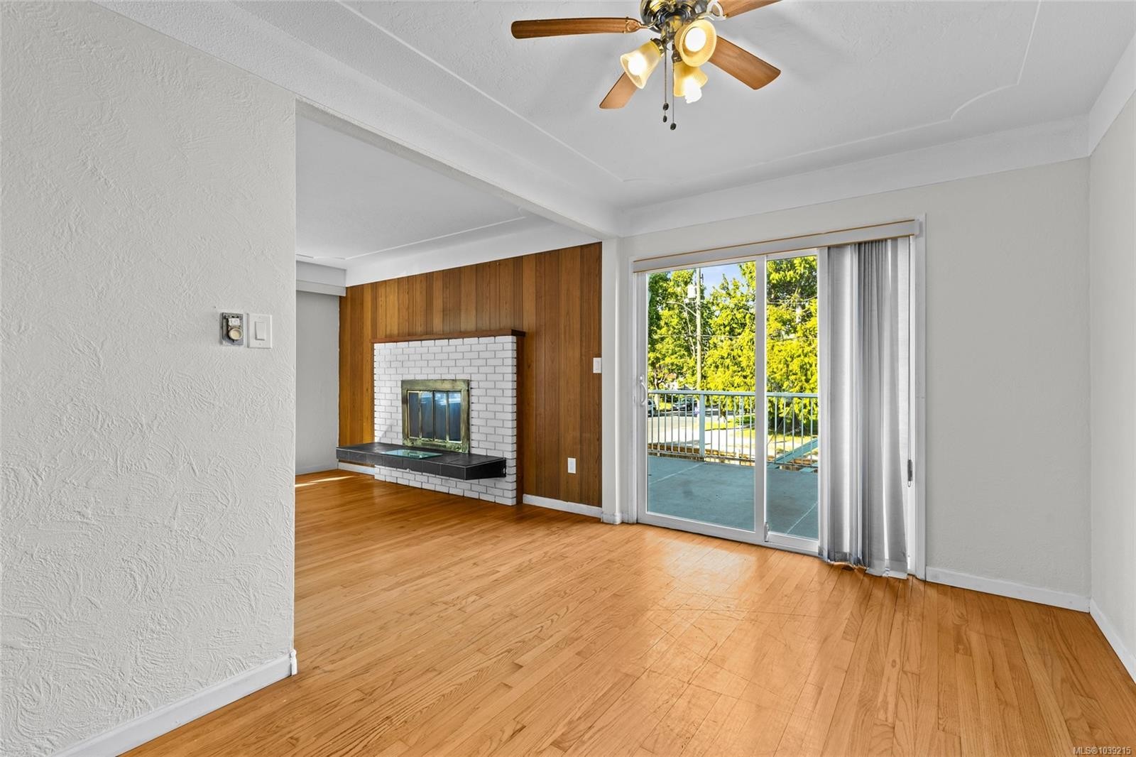 1575 Burton Ave, Victoria, BC