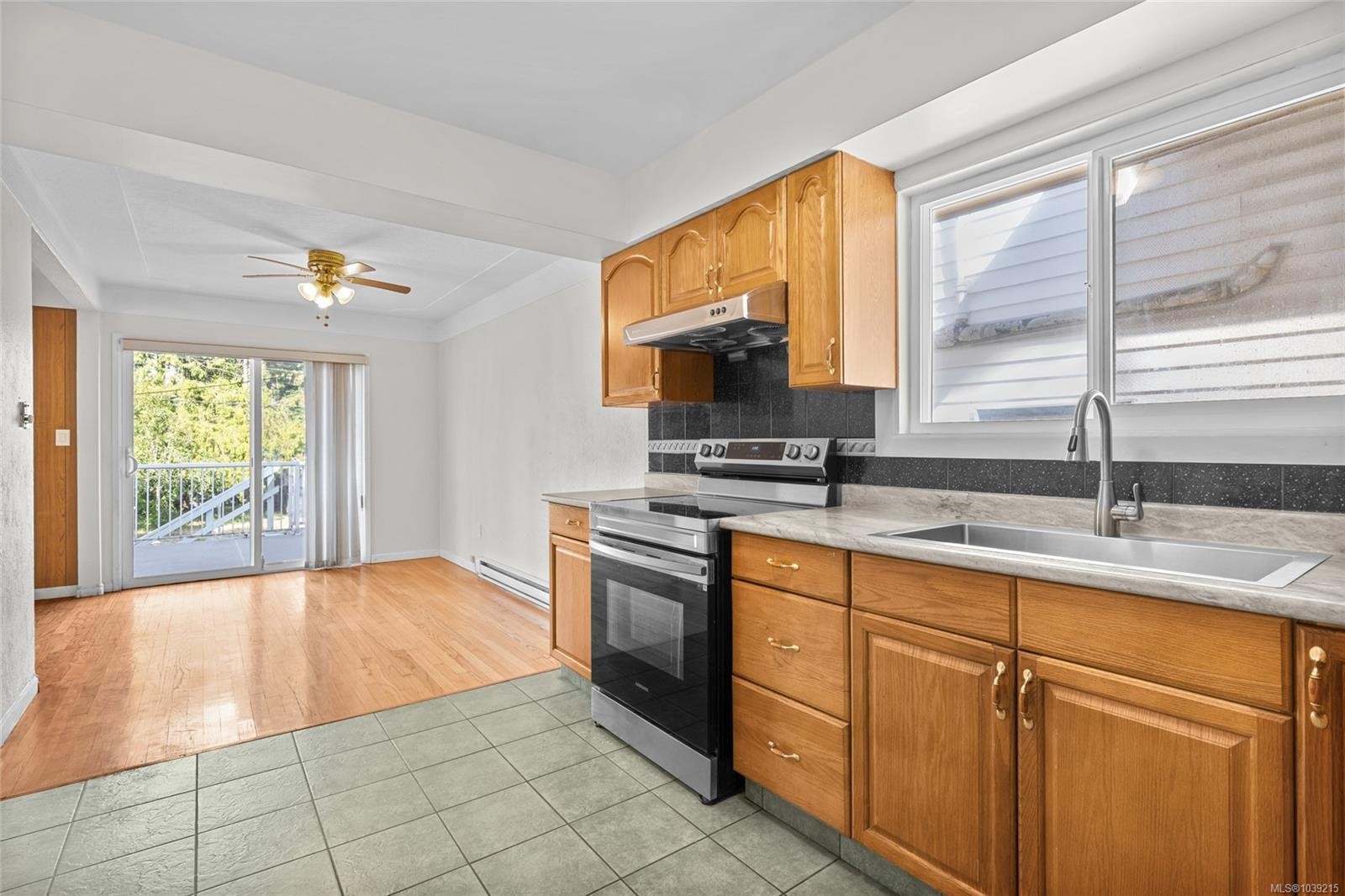 1575 Burton Ave, Victoria, BC