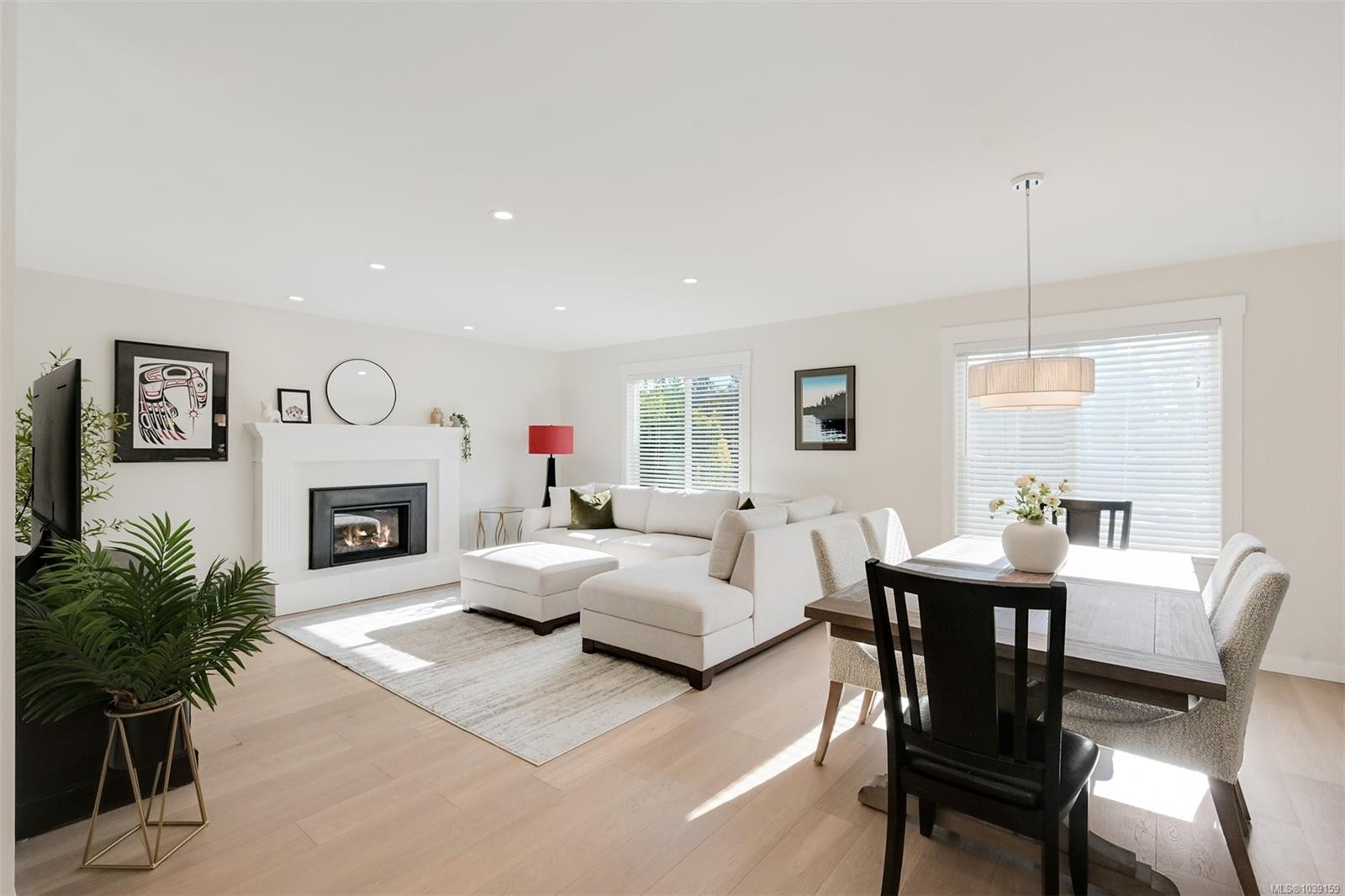9598 Epco Dr, Sidney, BC
