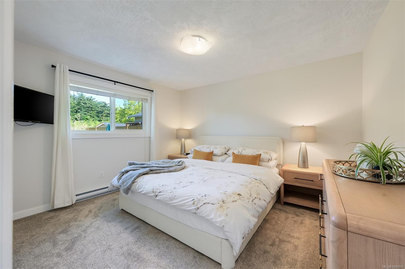 9598 Epco Dr, Sidney, BC