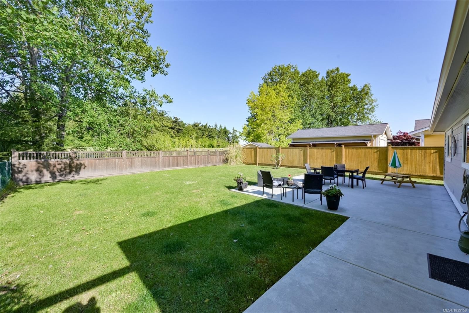 9598 Epco Dr, Sidney, BC