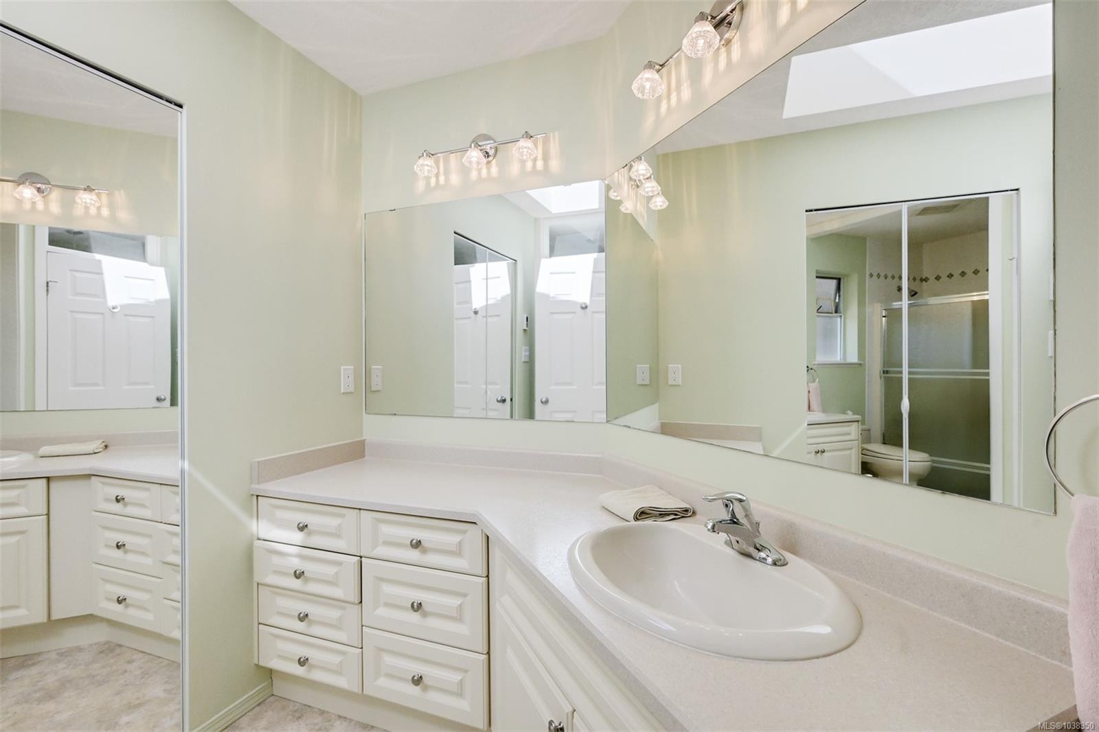 574 Cedar Cres, Cobble Hill, BC