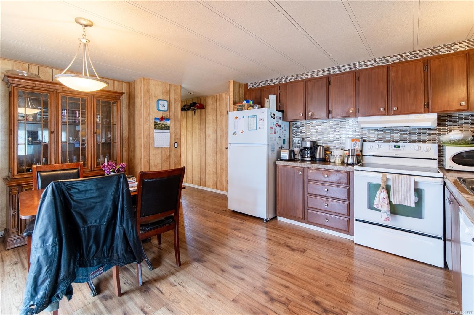 #14-158 Cooper Rd, View Royal, BC