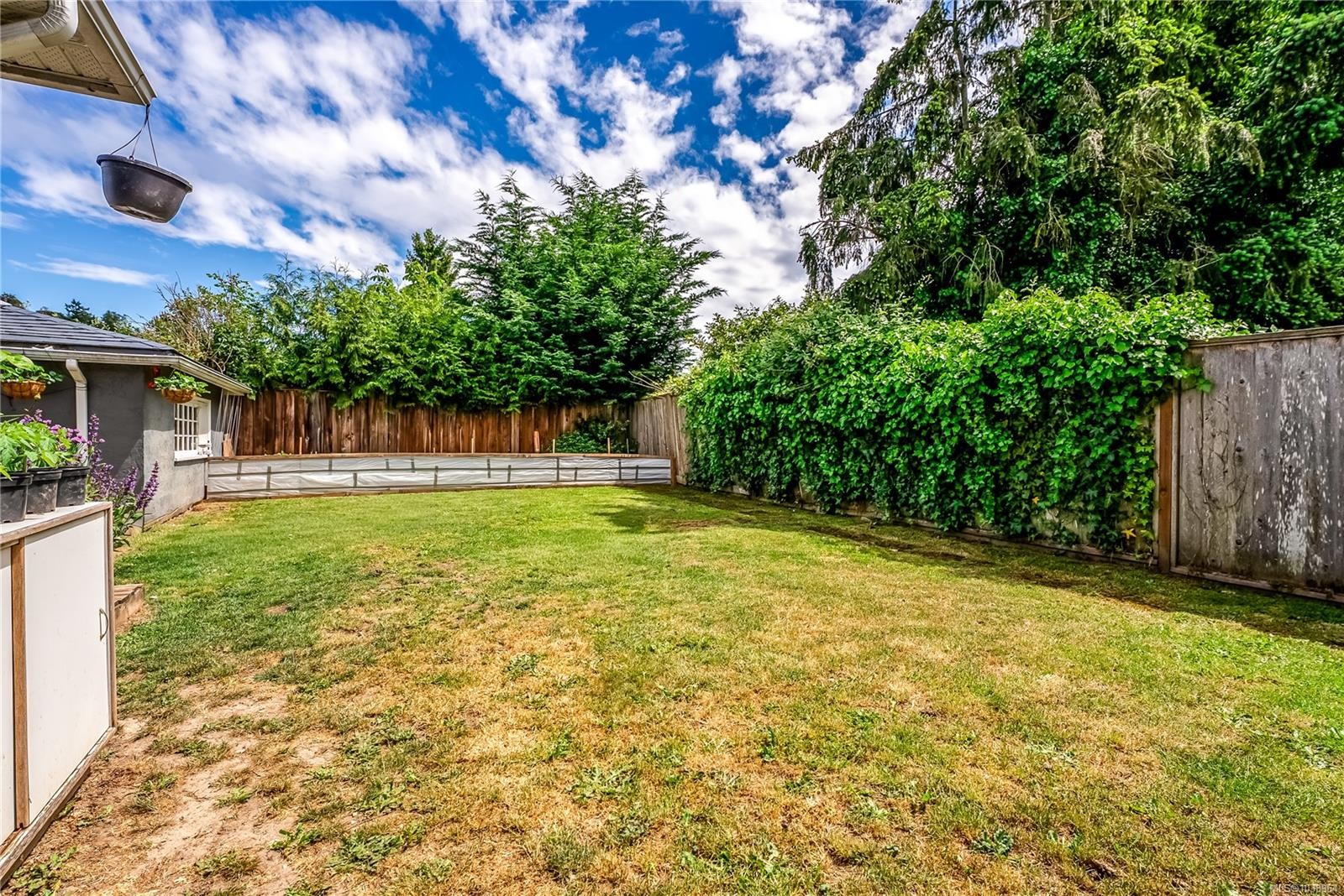 1661 Freeman Ave, Saanich, BC