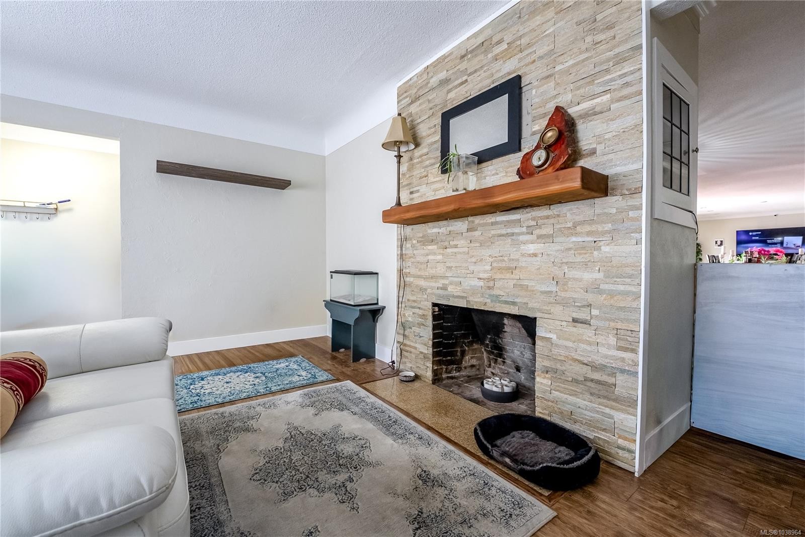 1661 Freeman Ave, Saanich, BC