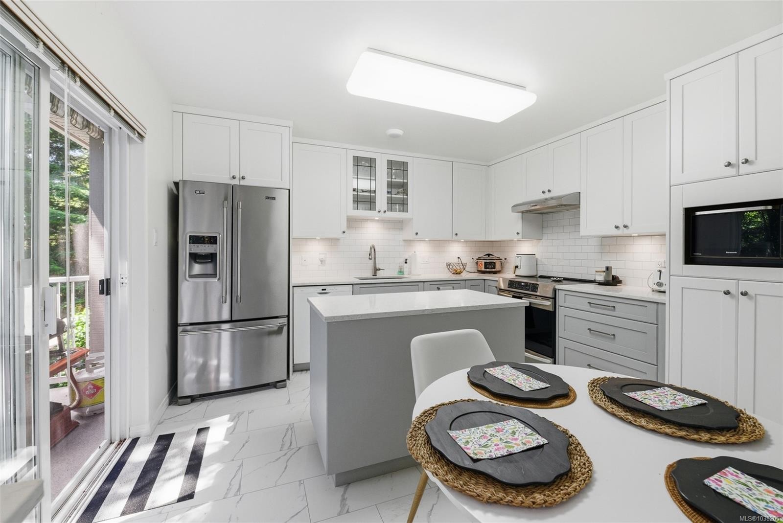 #3-118 Aldersmith Pl, View Royal, BC