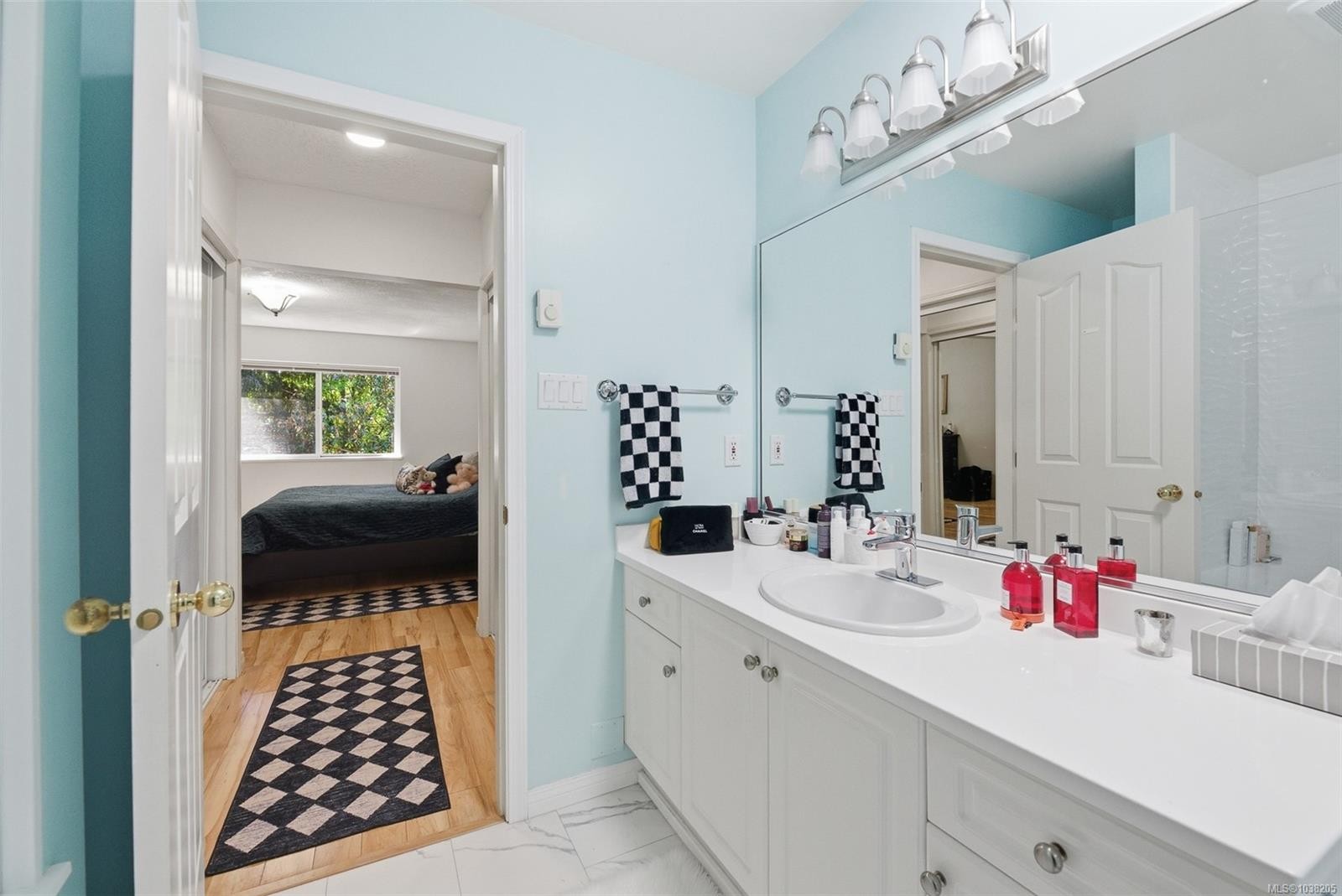 #3-118 Aldersmith Pl, View Royal, BC