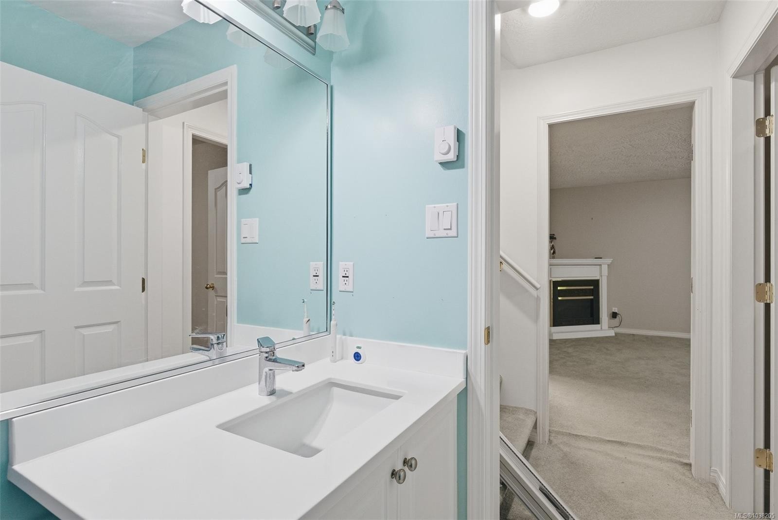 #3-118 Aldersmith Pl, View Royal, BC