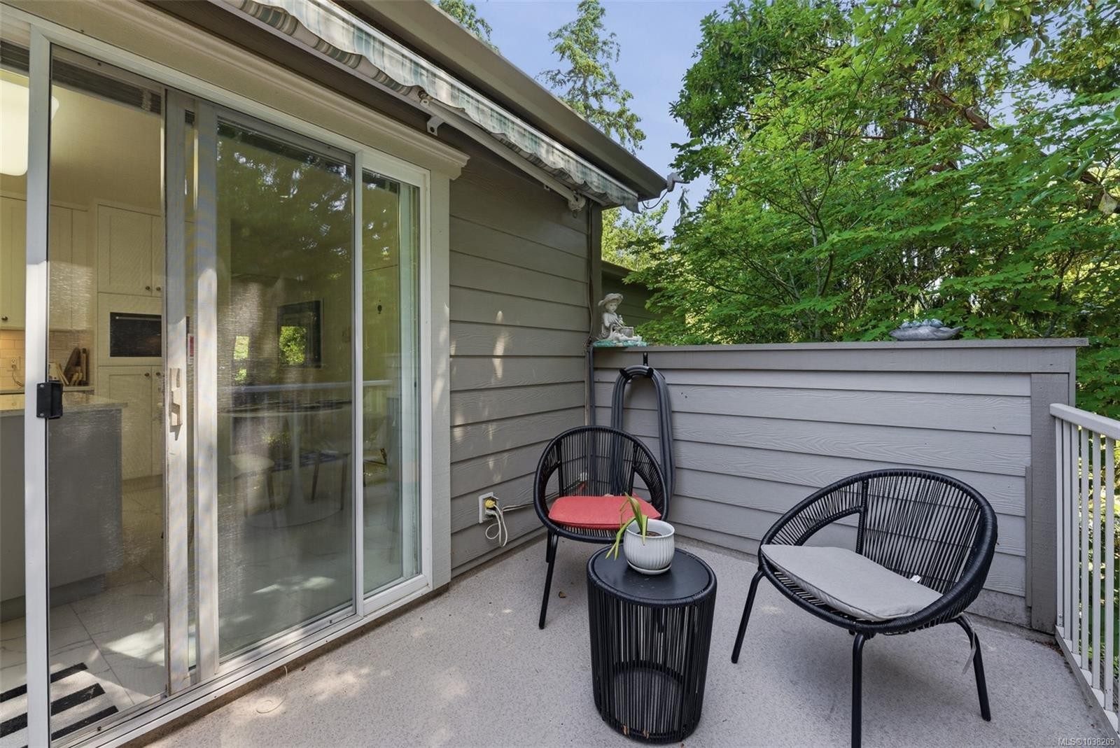 #3-118 Aldersmith Pl, View Royal, BC