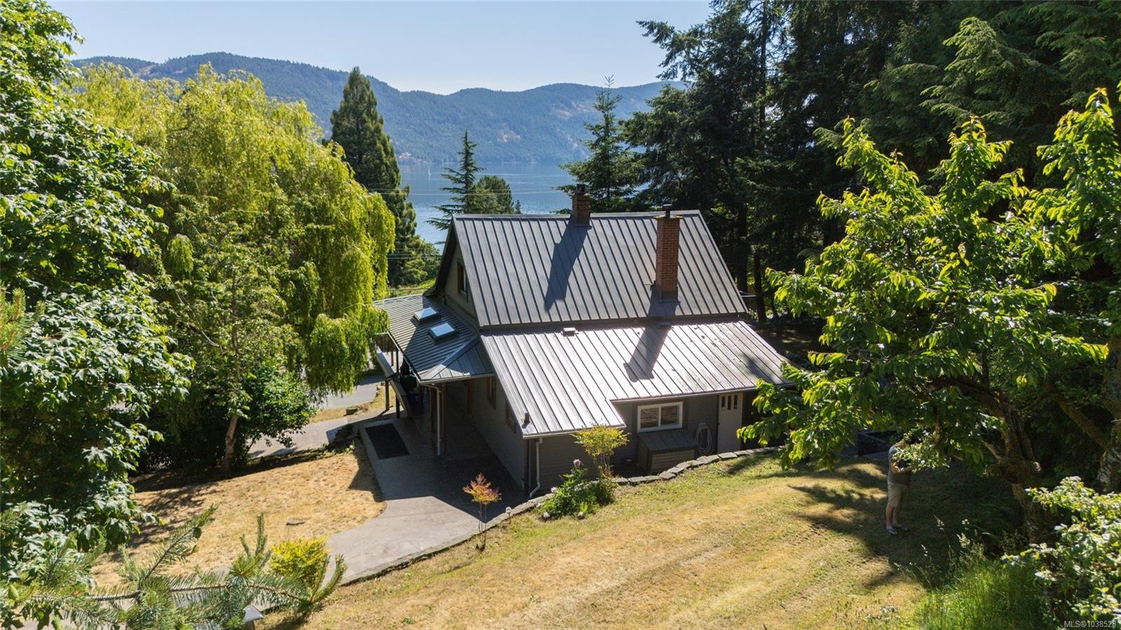1038 Redcap St, Duncan, BC