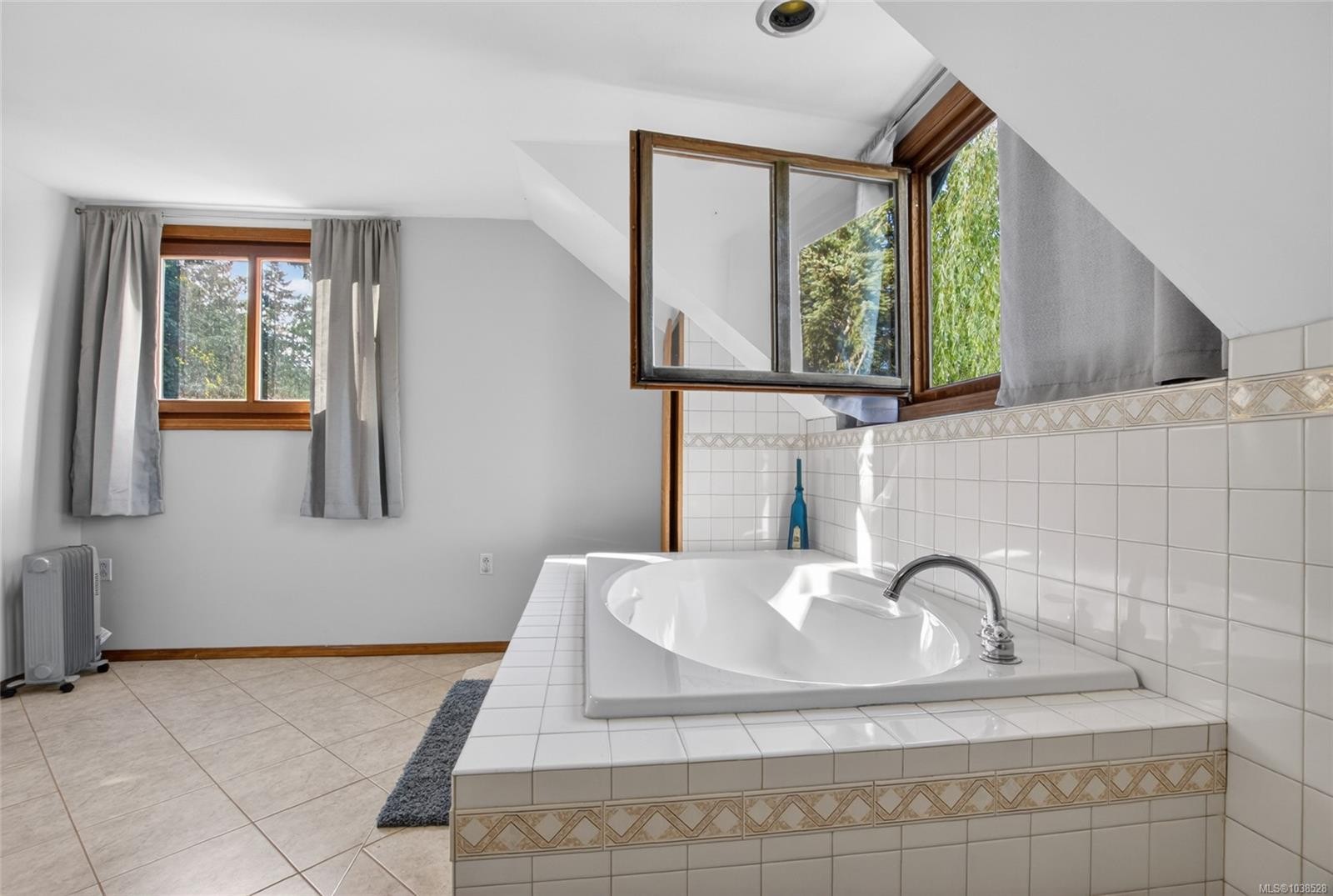 1038 Redcap St, Duncan, BC