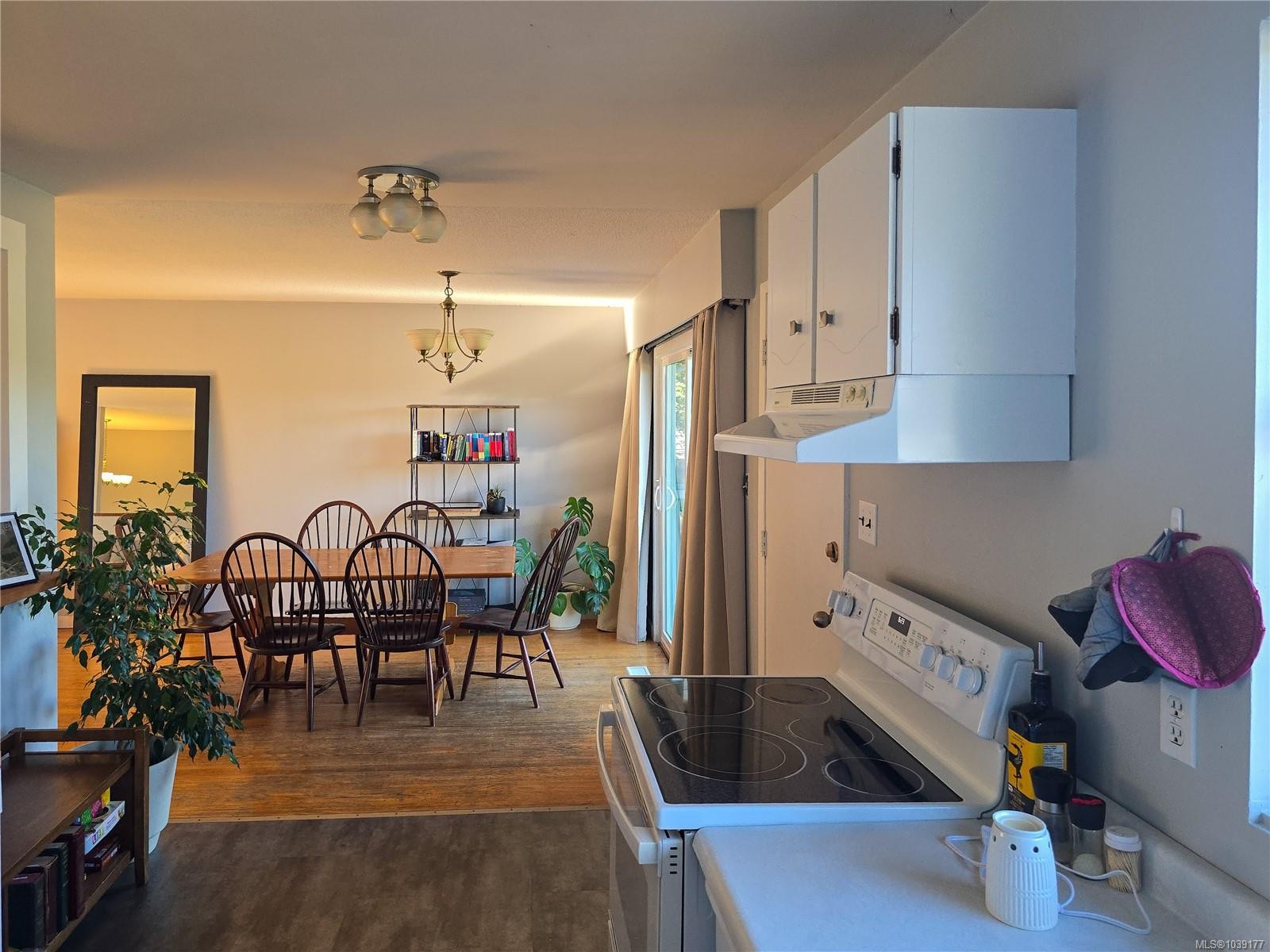 221 Spar St, Sayward, BC