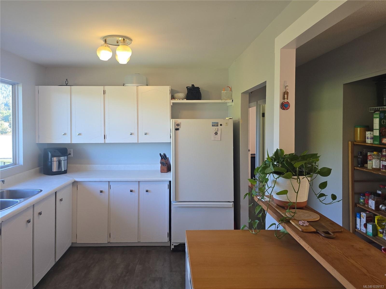 221 Spar St, Sayward, BC