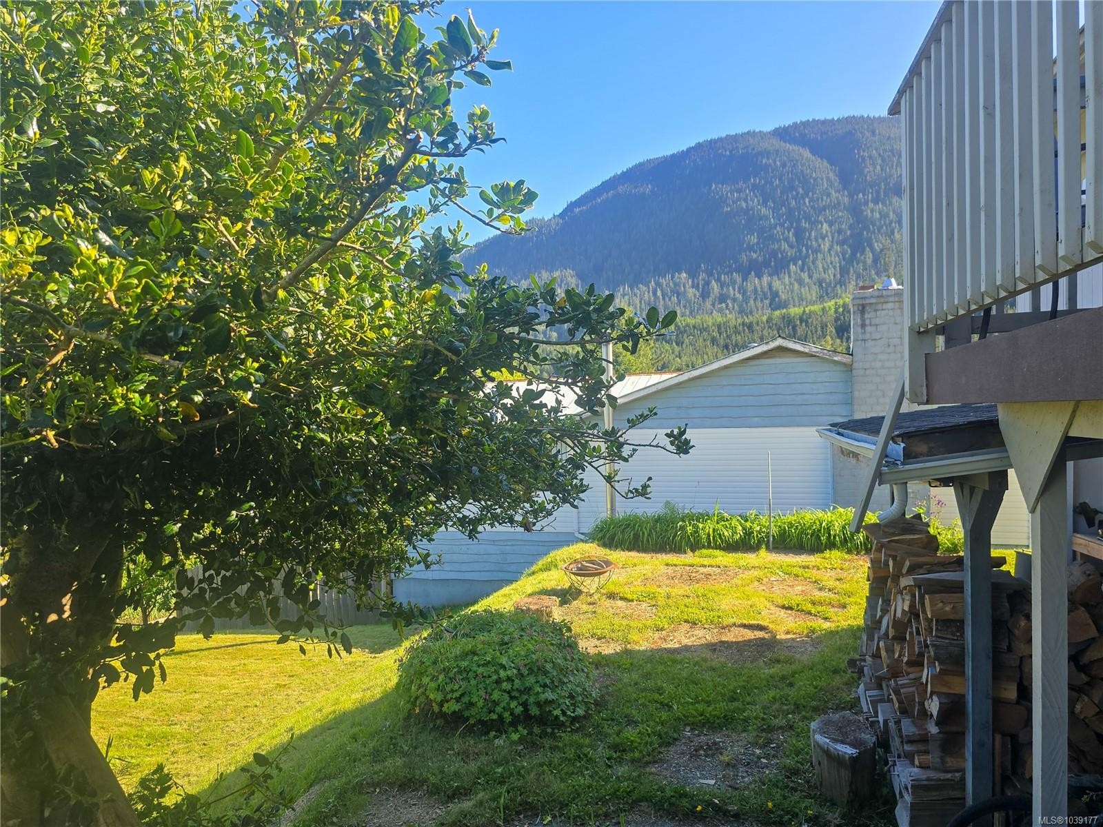 221 Spar St, Sayward, BC
