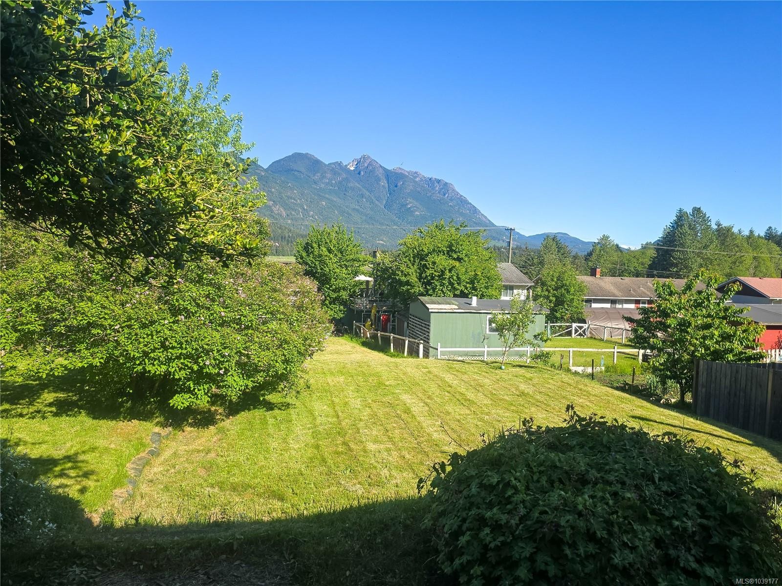 221 Spar St, Sayward, BC