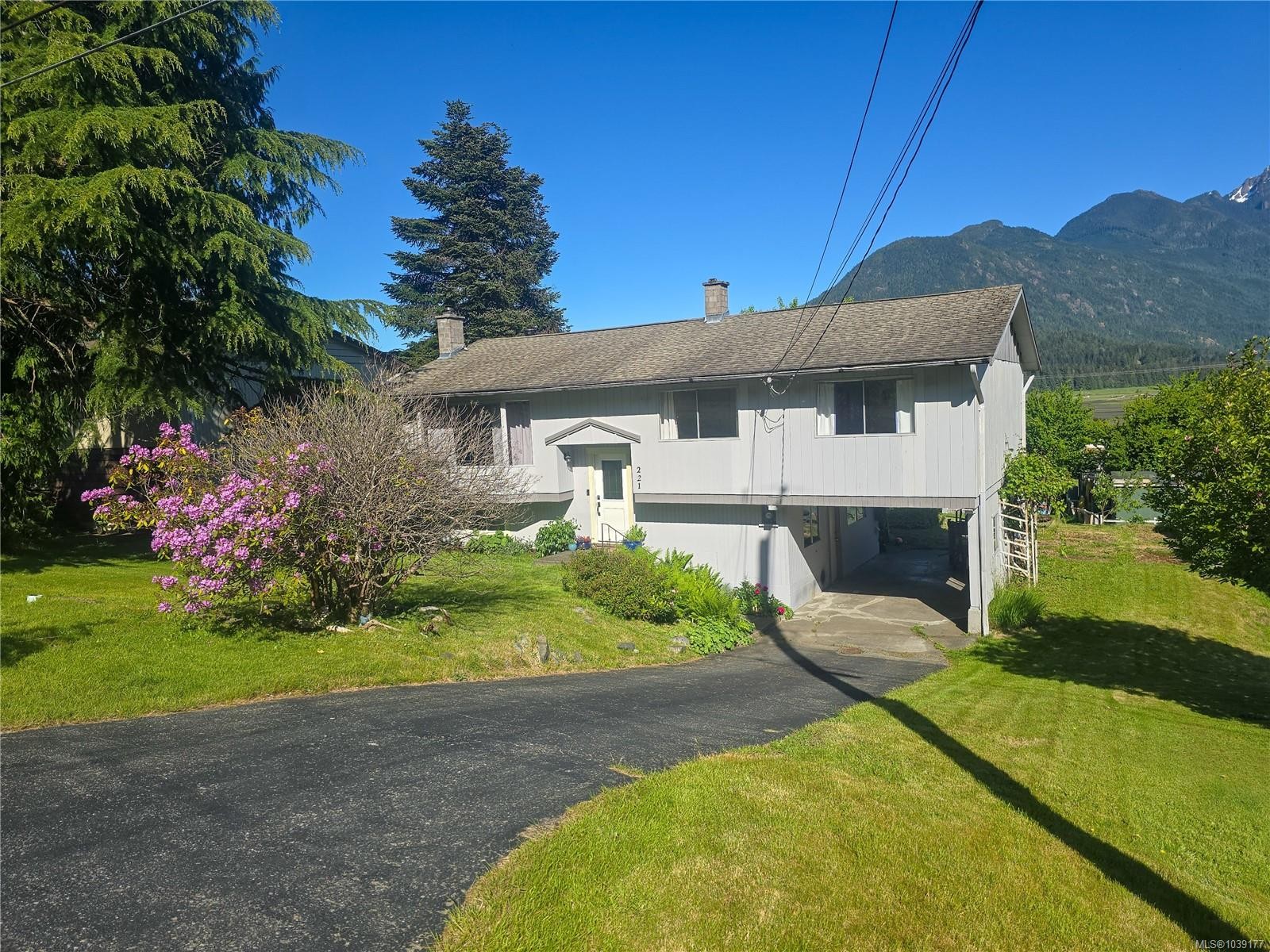 221 Spar St, Sayward, BC