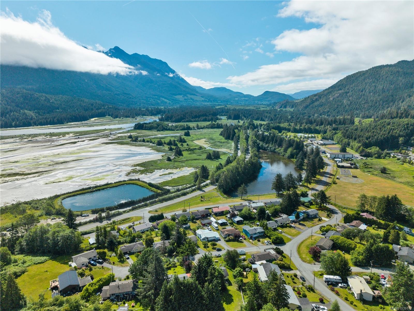 221 Spar St, Sayward, BC