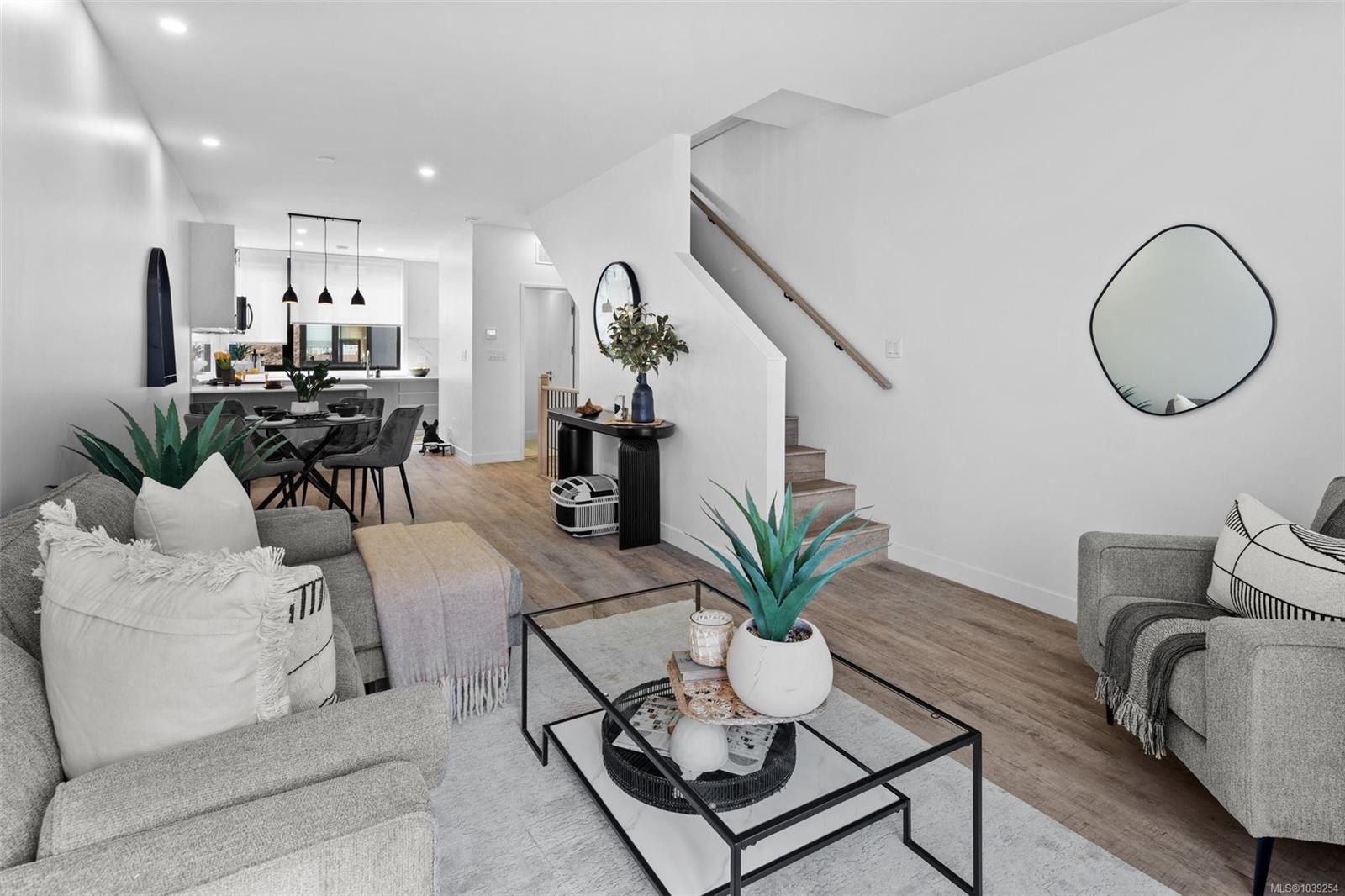 #114-916 Orono Ave, Langford, BC