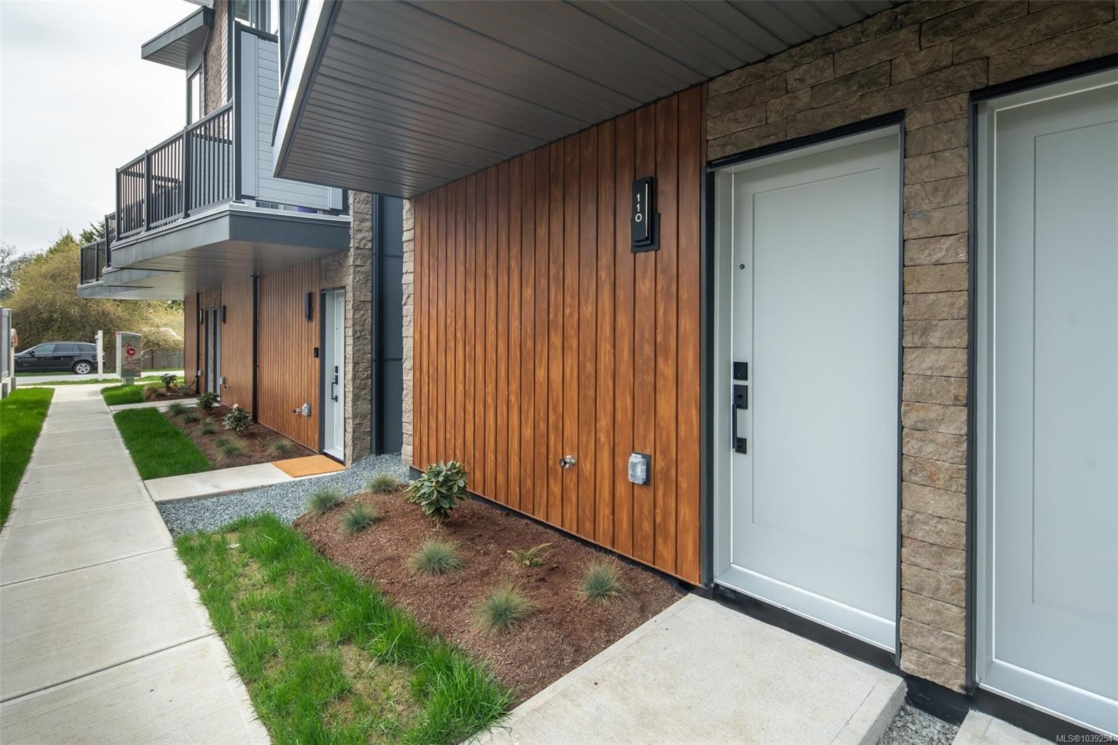 #114-916 Orono Ave, Langford, BC