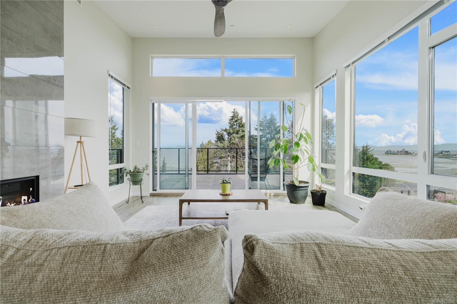 #402-100 Lombardy St, Parksville, BC