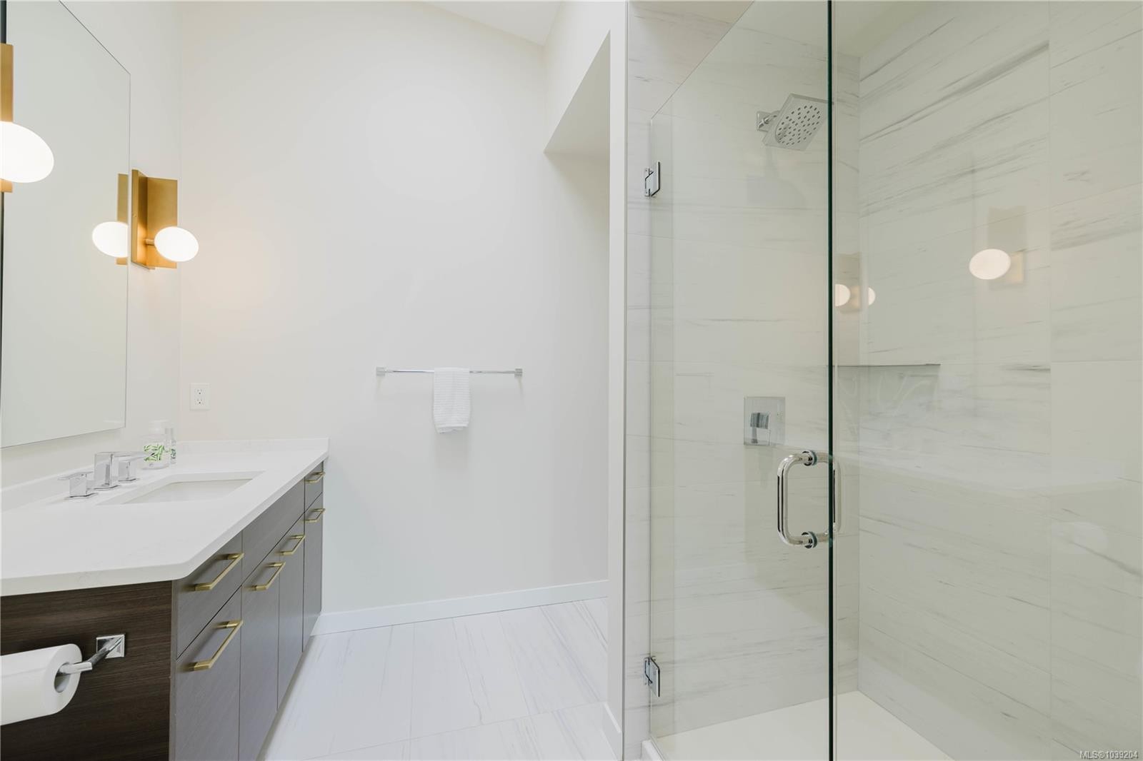 #402-100 Lombardy St, Parksville, BC