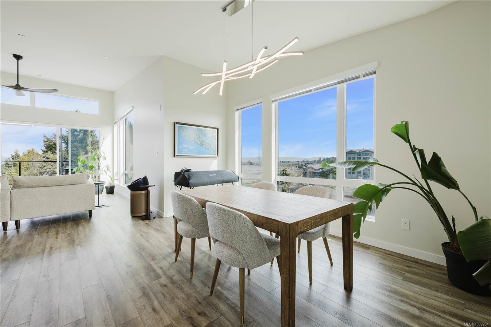 #402-100 Lombardy St, Parksville, BC