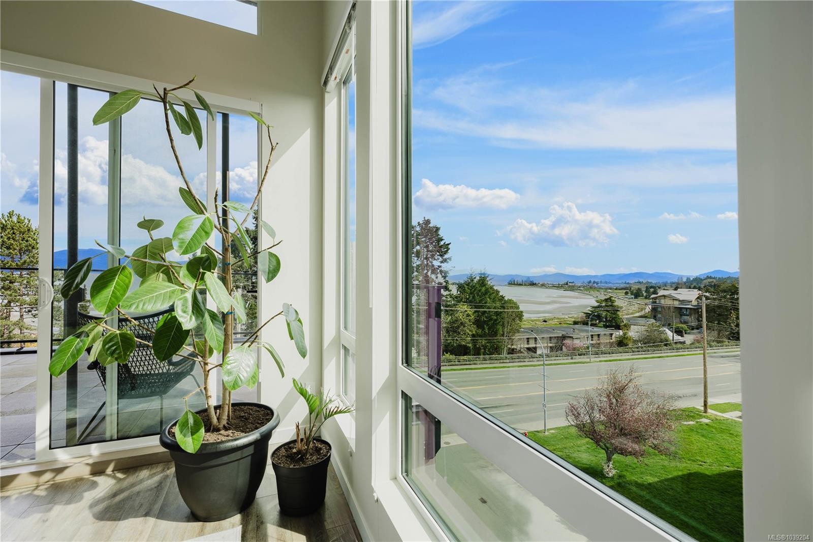 #402-100 Lombardy St, Parksville, BC
