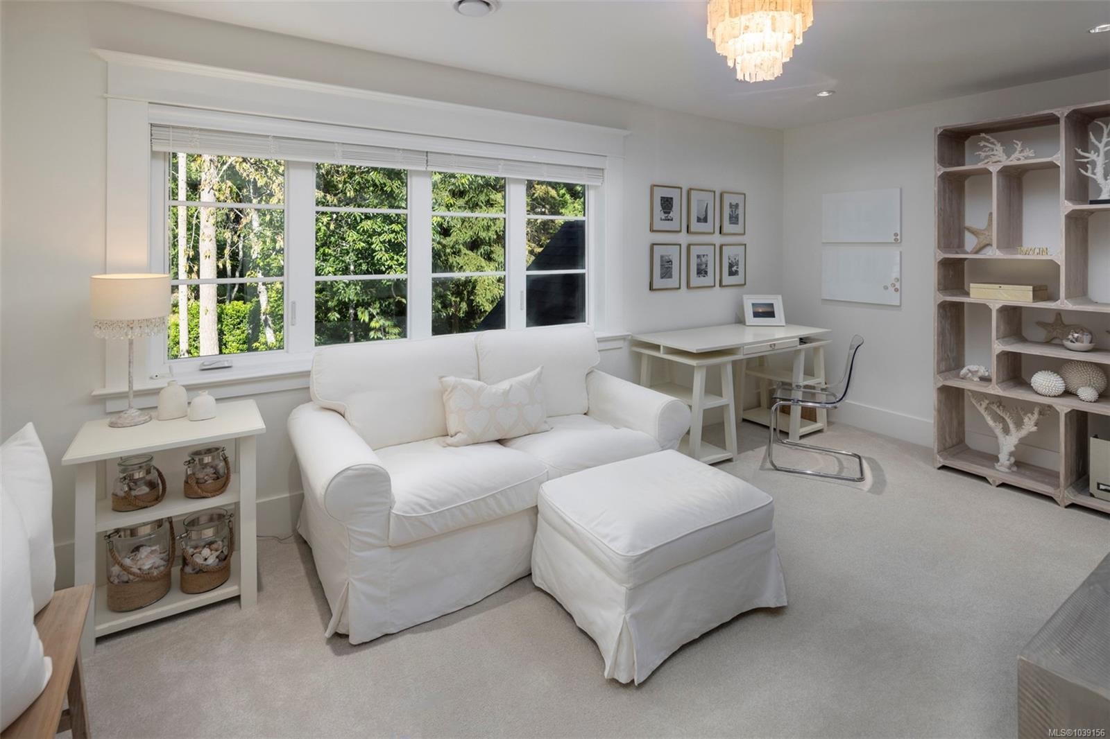 2571 Macdonald Dr West, Saanich, BC