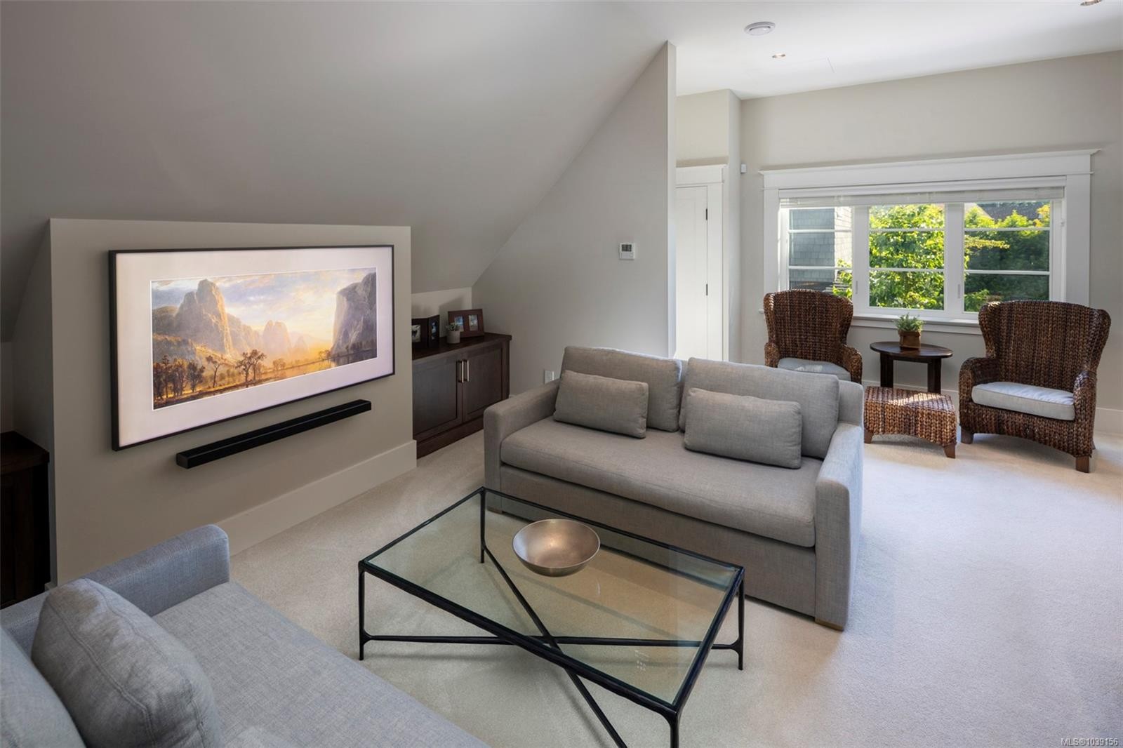 2571 Macdonald Dr West, Saanich, BC