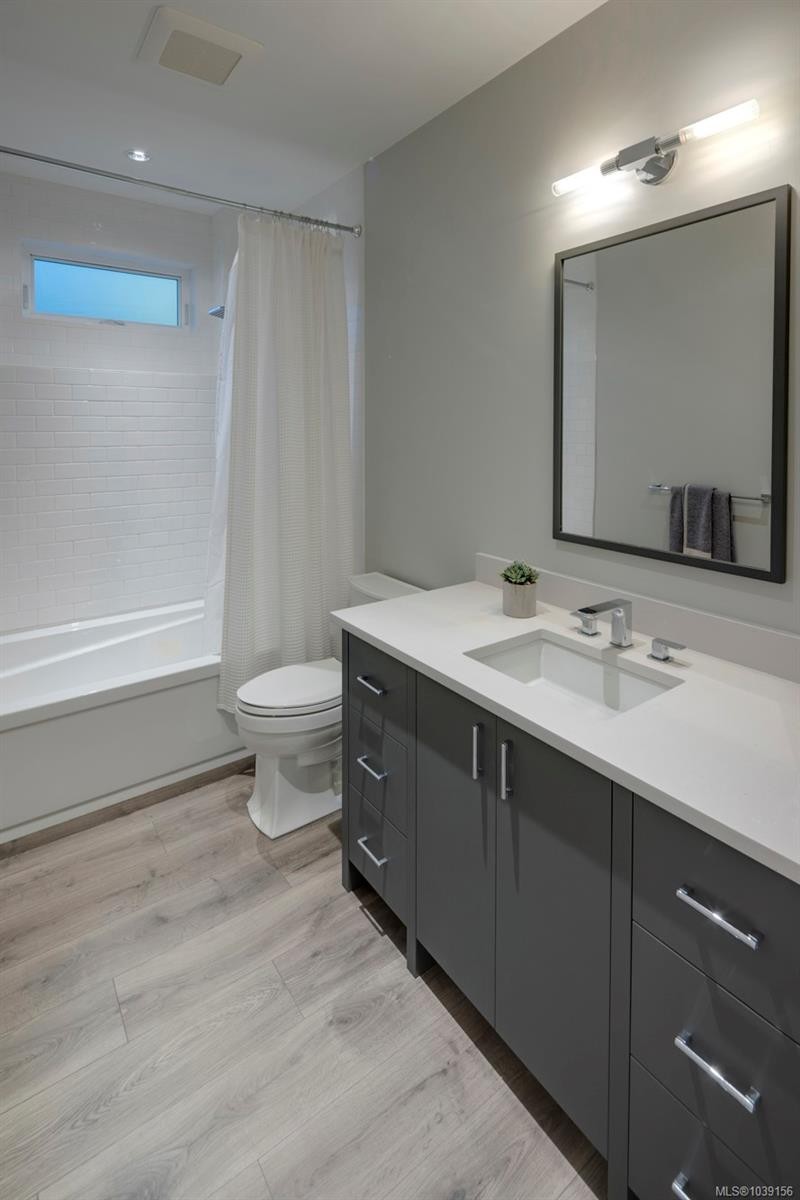 2571 Macdonald Dr West, Saanich, BC