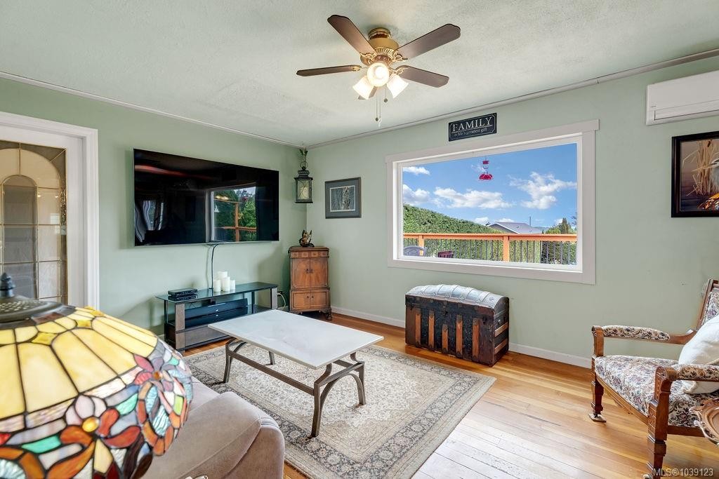 435 Davis Rd, Ladysmith, BC