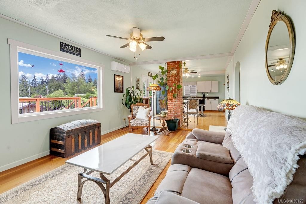 435 Davis Rd, Ladysmith, BC