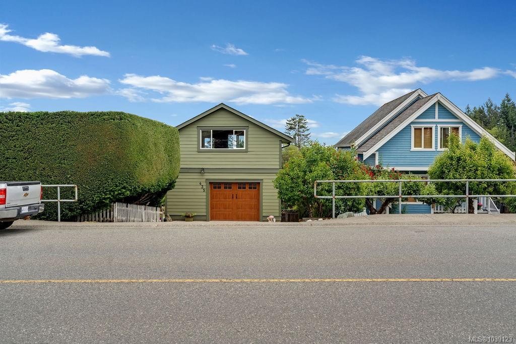 435 Davis Rd, Ladysmith, BC